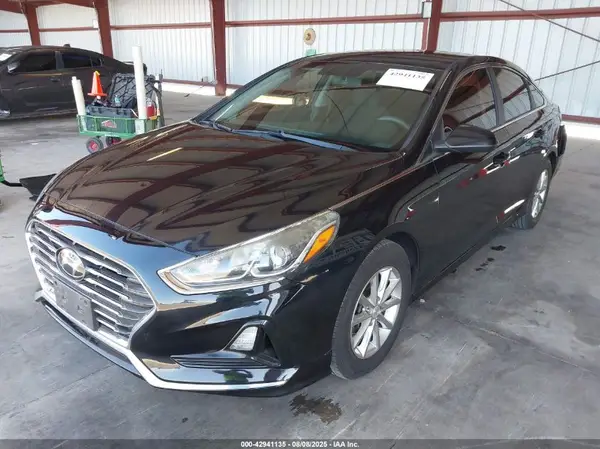 5NPE24AF0KH738638 2019 HYUNDAI SONATA - Image 2