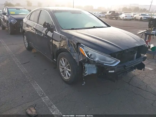 5NPE24AF0KH740809 2019 HYUNDAI SONATA - Image 1