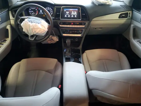 5NPE24AF0KH746688 2019 HYUNDAI SONATA - Image 8