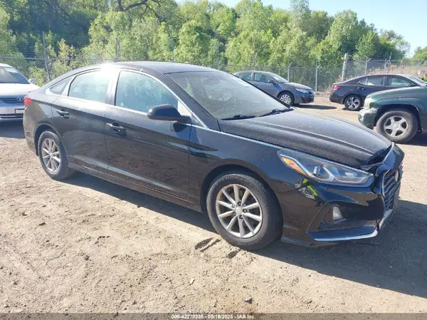 5NPE24AF0KH746755 2019 HYUNDAI SONATA - Image 1