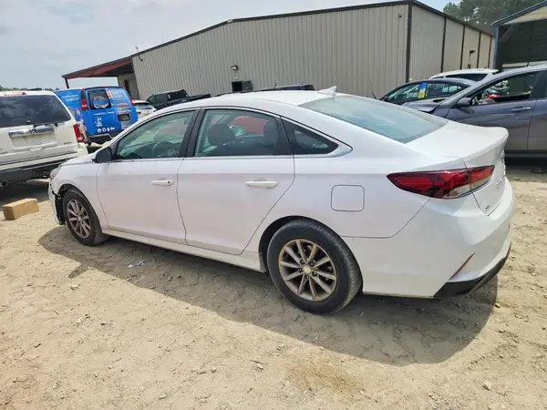 5NPE24AF0KH747663 2019 HYUNDAI SONATA - Image 2