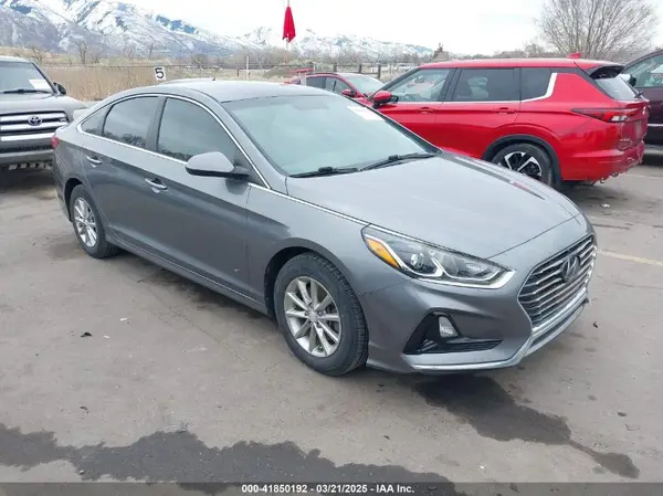 5NPE24AF0KH749199 2019 HYUNDAI SONATA - Image 1