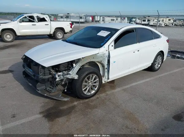 5NPE24AF0KH754824 2019 HYUNDAI SONATA - Image 2