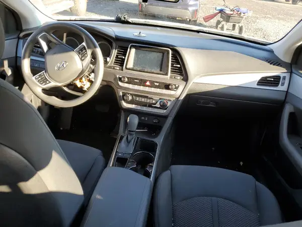 5NPE24AF0KH755228 2019 HYUNDAI SONATA - Image 8