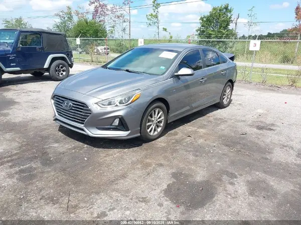 5NPE24AF0KH757139 2019 HYUNDAI SONATA - Image 2