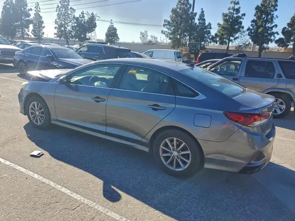 5NPE24AF0KH768321 2019 HYUNDAI SONATA - Image 2