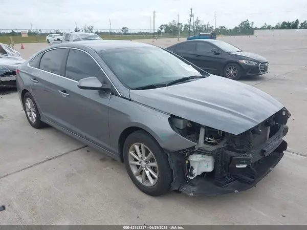5NPE24AF0KH777648 2019 HYUNDAI SONATA - Image 1