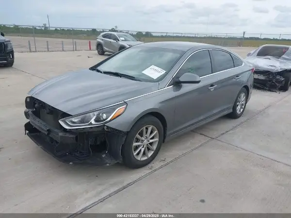 5NPE24AF0KH777648 2019 HYUNDAI SONATA - Image 2