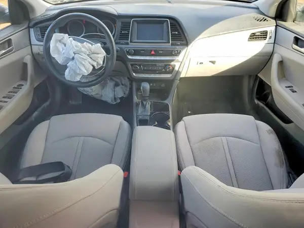 5NPE24AF0KH778010 2019 HYUNDAI SONATA - Image 8