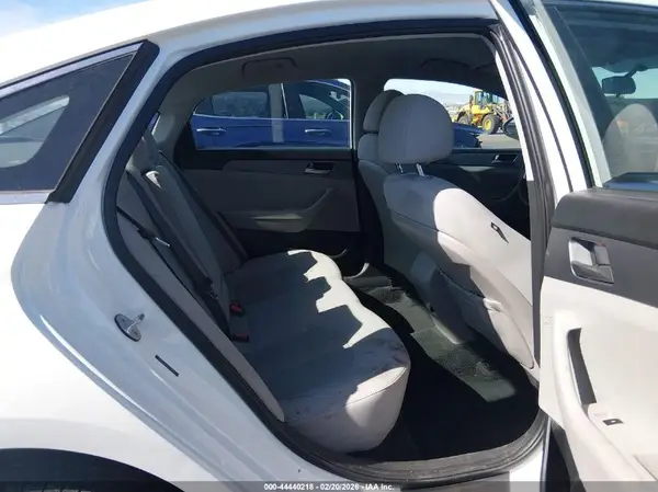 5NPE24AF0KH779979 2019 HYUNDAI SONATA - Image 8