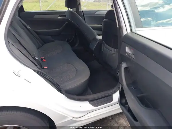 5NPE24AF0KH789749 2019 HYUNDAI SONATA - Image 8