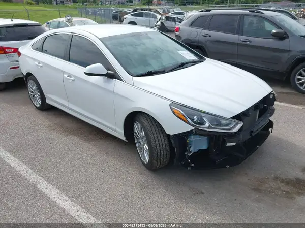 5NPE24AF0KH791744 2019 HYUNDAI SONATA - Image 1
