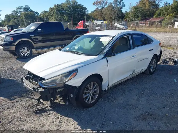 5NPE24AF0KH802421 2019 HYUNDAI SONATA - Image 2
