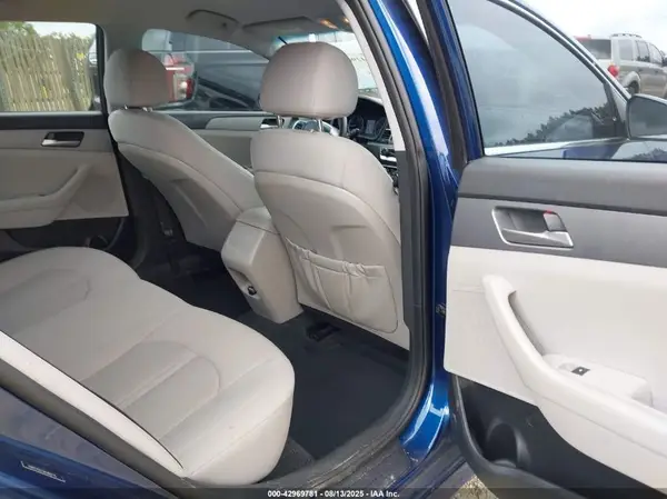 5NPE24AF0KH807215 2019 HYUNDAI SONATA - Image 8