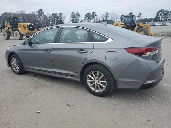 5NPE24AF0KH807781 2019 HYUNDAI SONATA - Image 2