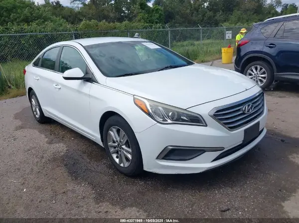 5NPE24AF1GH1GH345 2016 HYUNDAI SONATA - Image 1