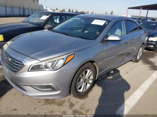 5NPE24AF1GH263704 2016 HYUNDAI SONATA - Image 2