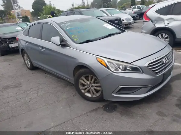 5NPE24AF1GH283273 2016 HYUNDAI SONATA - Image 1