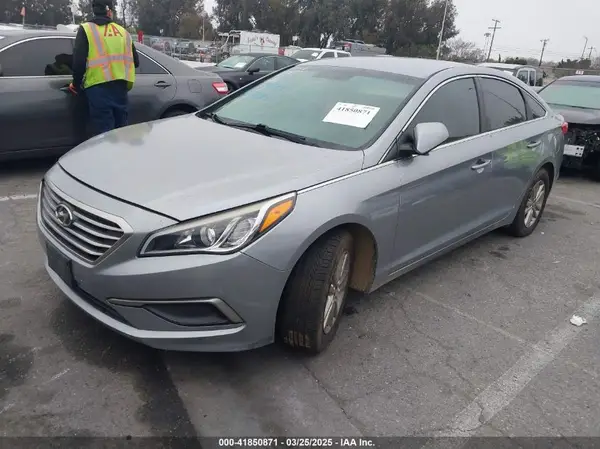 5NPE24AF1GH283273 2016 HYUNDAI SONATA - Image 2