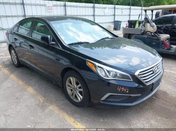 5NPE24AF1GH284939 2016 HYUNDAI SONATA - Image 1