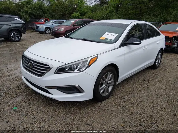 5NPE24AF1GH313677 2016 HYUNDAI SONATA - Image 2