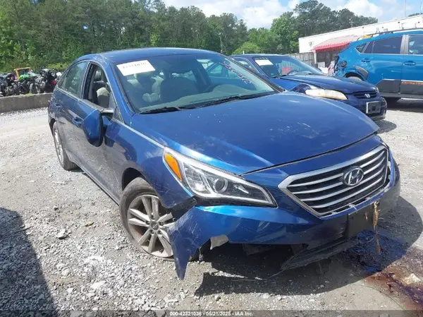 5NPE24AF1GH315056 2016 HYUNDAI SONATA - Image 1