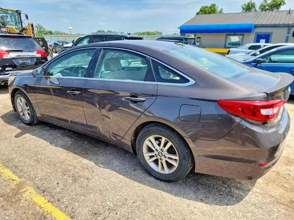 5NPE24AF1GH320791 2016 HYUNDAI SONATA - Image 2