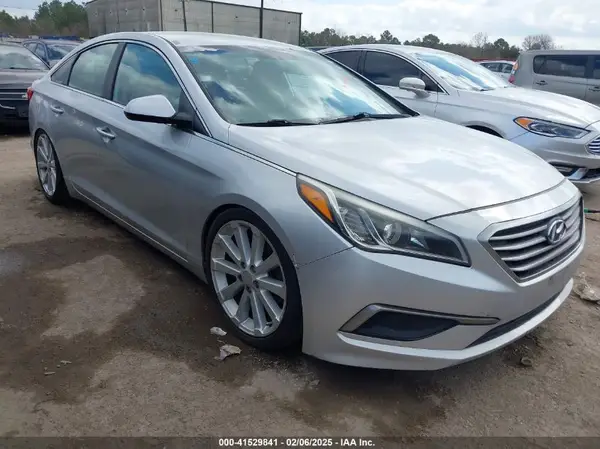 5NPE24AF1GH322699 2016 HYUNDAI SONATA - Image 1