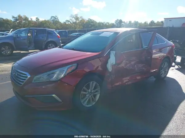 5NPE24AF1GH329779 2016 HYUNDAI SONATA - Image 2