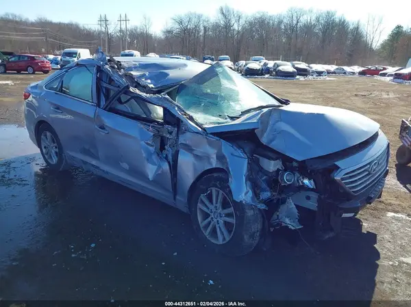 5NPE24AF1GH339051 2016 HYUNDAI SONATA - Image 1
