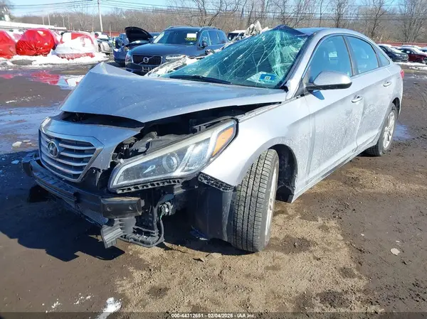 5NPE24AF1GH339051 2016 HYUNDAI SONATA - Image 2