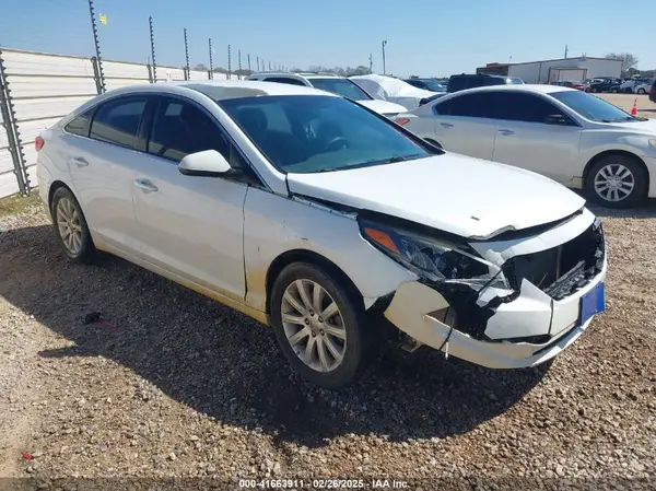 5NPE24AF1GH357260 2016 HYUNDAI SONATA - Image 1