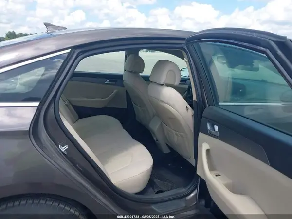 5NPE24AF1GH375418 2016 HYUNDAI SONATA - Image 8