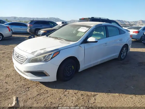 5NPE24AF1GH392123 2016 HYUNDAI SONATA - Image 2