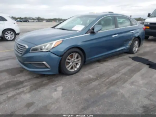 5NPE24AF1GH403993 2016 HYUNDAI SONATA - Image 2