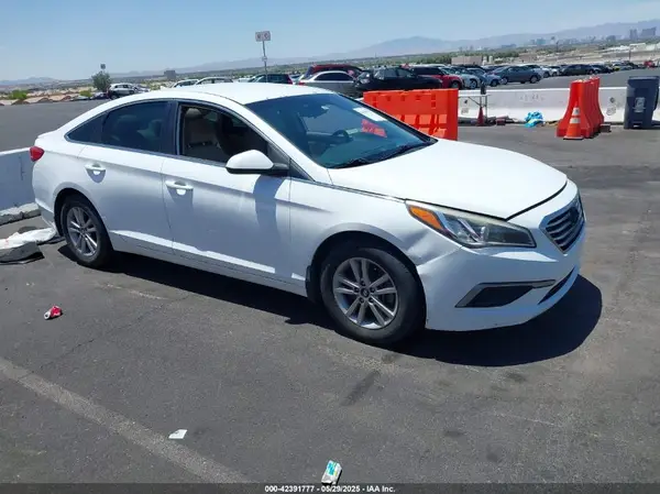5NPE24AF1GH412788 2016 HYUNDAI SONATA - Image 1