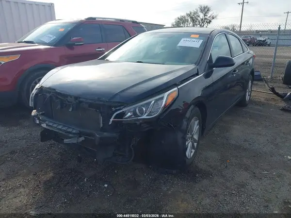 5NPE24AF1GH418123 2016 HYUNDAI SONATA - Image 2