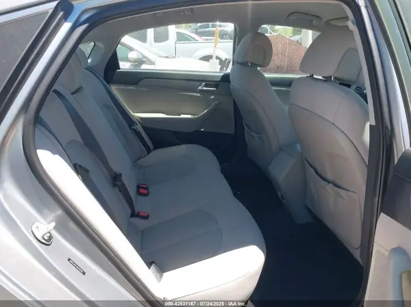 5NPE24AF1GH418302 2016 HYUNDAI SONATA - Image 8