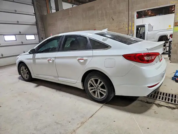 5NPE24AF1GH418784 2016 HYUNDAI SONATA - Image 2