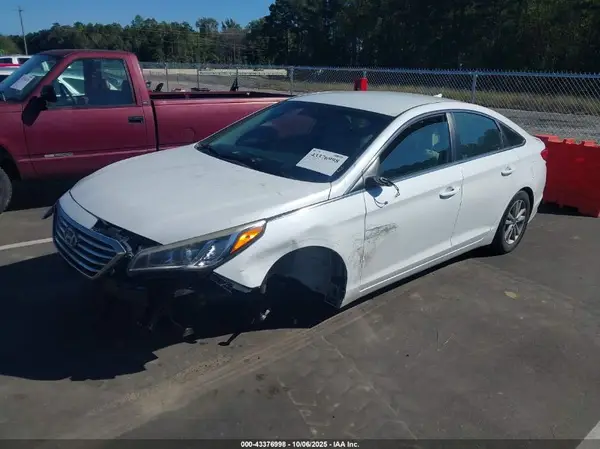 5NPE24AF1HH449230 2017 HYUNDAI SONATA - Image 2
