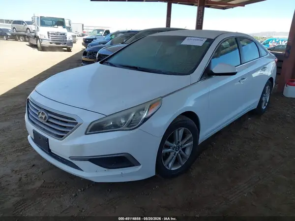 5NPE24AF1HH452323 2017 HYUNDAI SONATA - Image 2