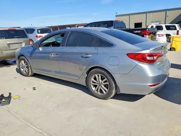 5NPE24AF1HH453648 2017 HYUNDAI SONATA - Image 2