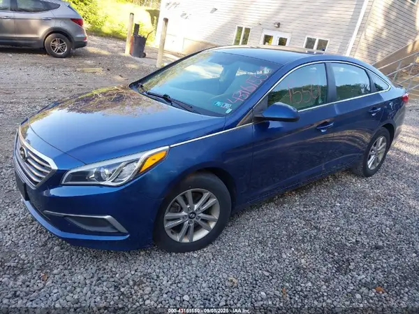 5NPE24AF1HH464617 2017 HYUNDAI SONATA - Image 2