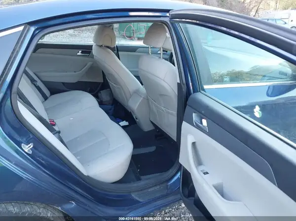 5NPE24AF1HH464617 2017 HYUNDAI SONATA - Image 8