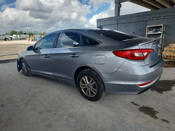 5NPE24AF1HH465671 2017 HYUNDAI SONATA - Image 2
