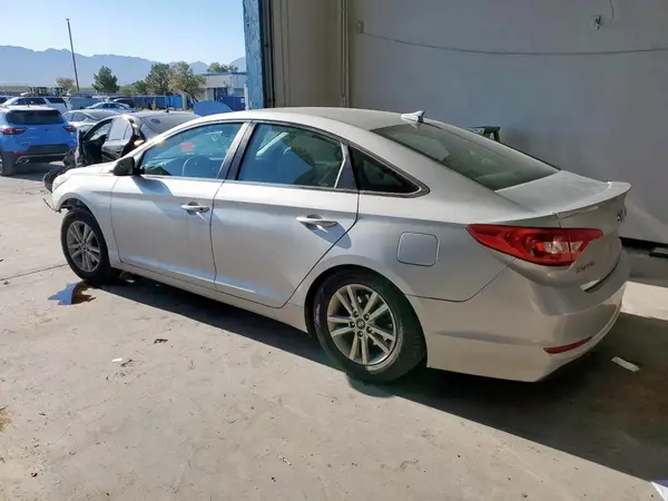 5NPE24AF1HH466786 2017 HYUNDAI SONATA - Image 2
