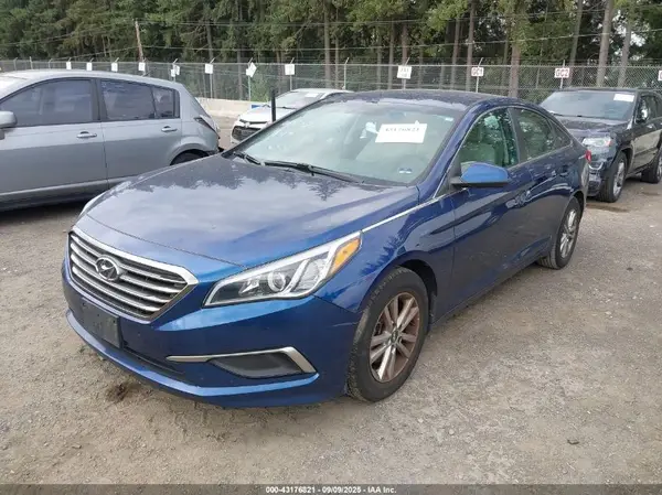 5NPE24AF1HH467114 2017 HYUNDAI SONATA - Image 2