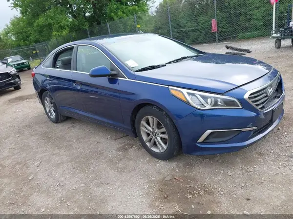 5NPE24AF1HH467677 2017 HYUNDAI SONATA - Image 1