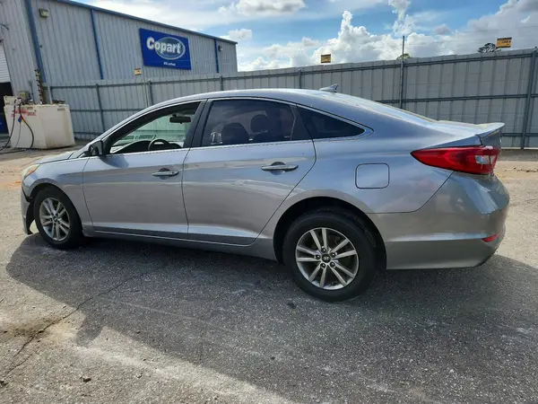 5NPE24AF1HH473043 2017 HYUNDAI SONATA - Image 2