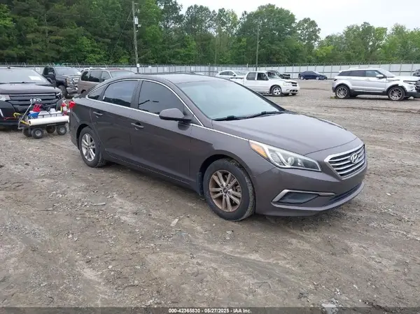 5NPE24AF1HH476105 2017 HYUNDAI SONATA - Image 1